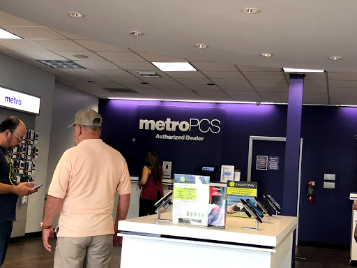 Cell Phone Store «MetroPCS Authorized Dealer», reviews and photos, 2812 N University Dr Unit 2, Sunrise, FL 33322, USA