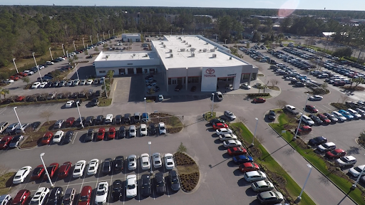 Toyota Dealer «Hendrick Toyota of Wilmington», reviews and photos, 5640 Market St, Wilmington, NC 28405, USA