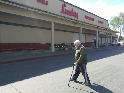 Shopping Mall «Pinole Vista Shopping Center», reviews and photos, 1440 Fitzgerald Dr, Pinole, CA 94564, USA