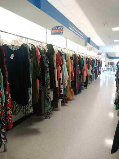 Thrift Store «Goodwill Industries of Kansas», reviews and photos, 5525 W Central Ave, Wichita, KS 67212, USA