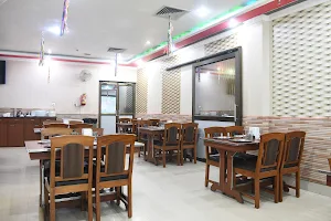 Gomoti Restaurant image