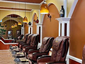 Luxury Nails Spa