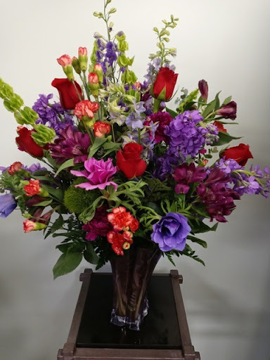 Florist «Blooms Florist», reviews and photos, 69 Mayo Rd, Edgewater, MD 21037, USA