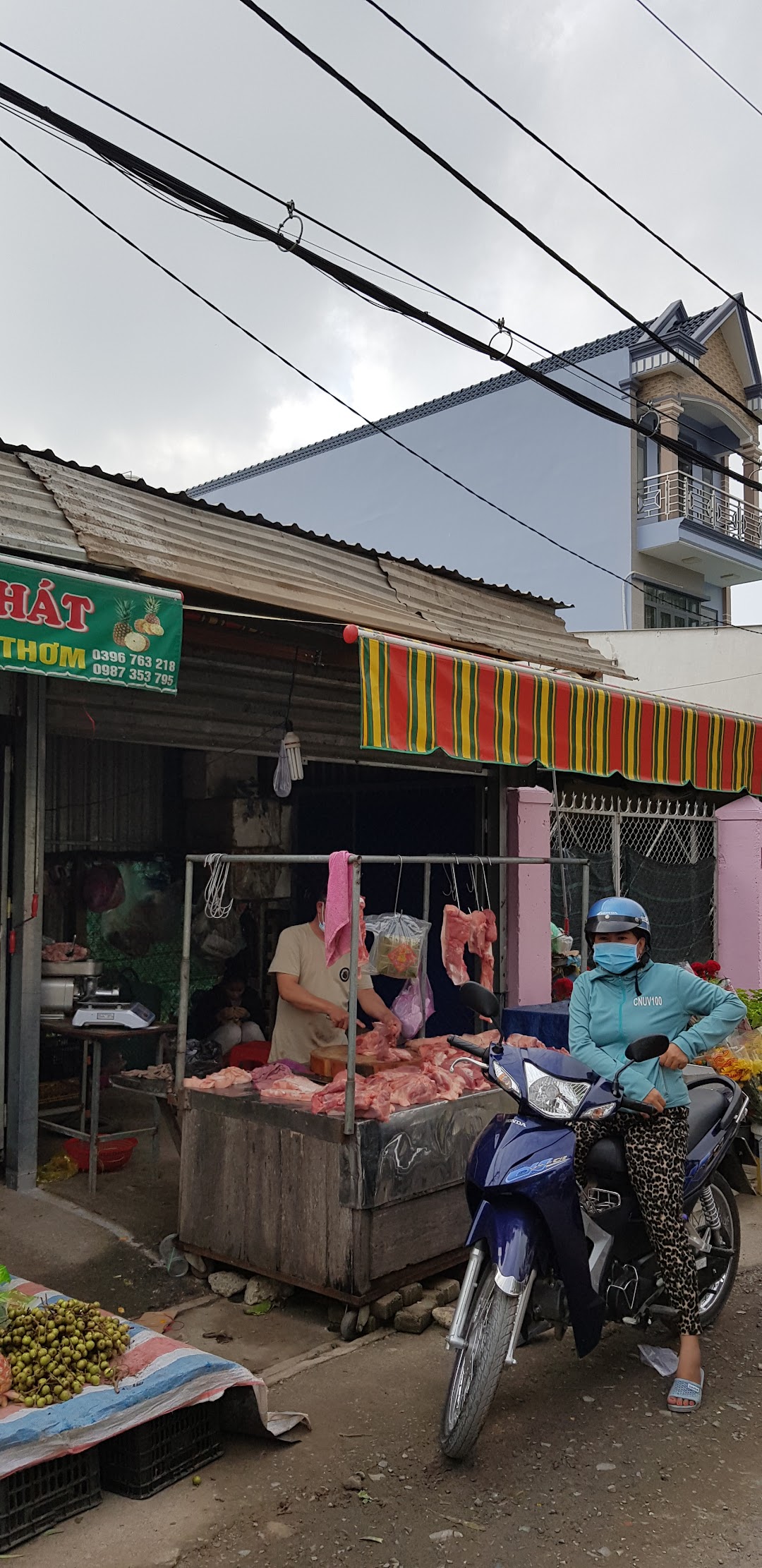 Chợ Tân Phú Trung