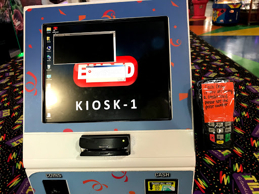 Amusement Center «TILT Studio Family Entertainment Center & Rink Side Ice Arena», reviews and photos, 6152 Grand Ave, Gurnee, IL 60031, USA