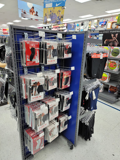 Sporting Goods Store «Big 5 Sporting Goods», reviews and photos, 4701 Century Blvd, Pittsburg, CA 94565, USA