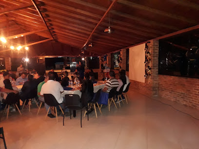 Restaurante Sur Campestre - Cra. 2 #264 # 22, Pitalito, Huila, Colombia