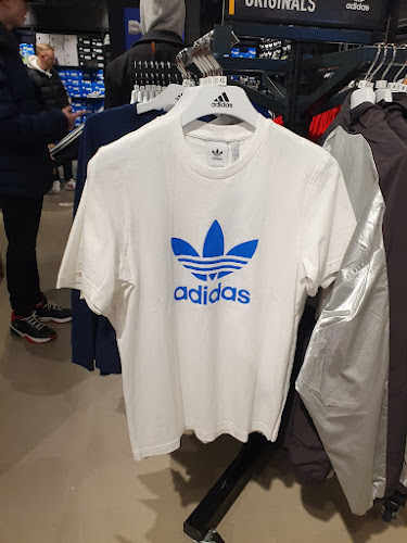 adidas Outlet Store Ringsted - Sportsbutik