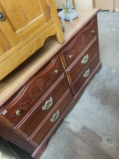 Used Furniture Store «C&D Second Chance», reviews and photos, 201 N Poplar Ave, Sanford, FL 32771, USA