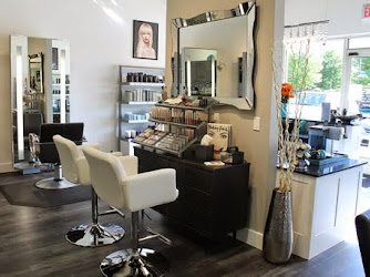 Acquario Salon | Grand Haven Hair Salon