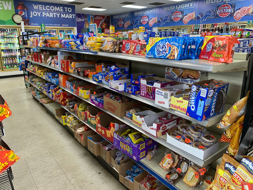 Liquor Store «Joy Party Mart», reviews and photos, 24531 Henry B Joy Blvd, Harrison Charter Township, MI 48045, USA