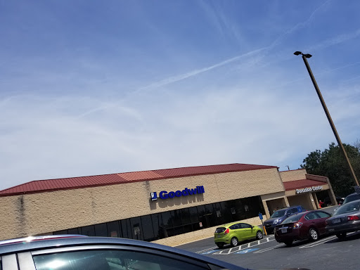 Thrift Store «Goodwill of North Georgia: Kennesaw Store and Donation Center», reviews and photos, 2500 Cobb Pkwy N, Kennesaw, GA 30152, USA