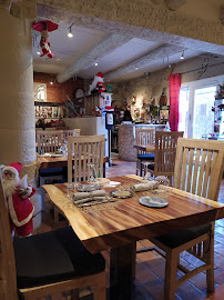 Atmosphère du Le Relais du Coche - Restaurant Eyguières à Eyguières - n°7