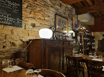 Atmosphère du Restaurant Le Porte Pot de l'Ile Barbe à Lyon - n°8
