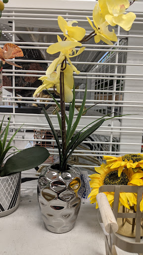 Clothing Store «Ross Dress for Less», reviews and photos, 1419 N Davis Rd, Salinas, CA 93907, USA