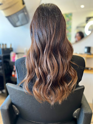 𝒞𝒽𝓁ℴℯ̈ ℳ𝒶𝒾𝓉𝓇ℯ 𝒜𝓇𝓉𝒾𝓈𝒶𝓃 𝒞ℴ𝒾𝒻𝒻ℯ𝓊𝓇 - Salon Keune Ambassadeur- Expert Balayage & Coloration - Lissage Brésilien & Botox à Les Angles