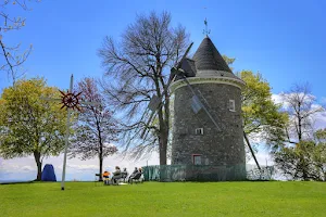 Pointe Claire Windmill image