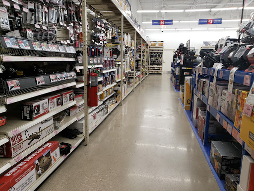 Hardware Store «Harbor Freight Tools», reviews and photos, 1640 75th St, Downers Grove, IL 60516, USA