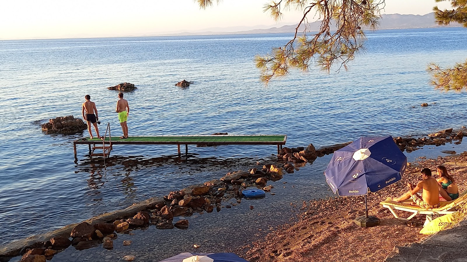 Cam Kamping Beach photo #7