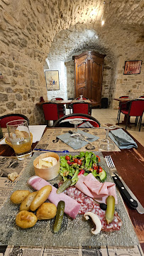 Plats et boissons du Restaurant le Castel à Aiguèze - n°1