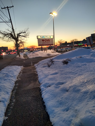 Shopping Mall «Linwood Plaza Shopping Center», reviews and photos, 158 Linwood Dr, Fort Lee, NJ 07024, USA