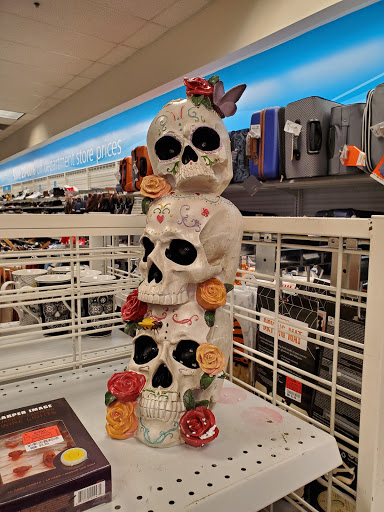 Clothing Store «Ross Dress for Less», reviews and photos, 133 Plaza Dr, Vallejo, CA 94591, USA