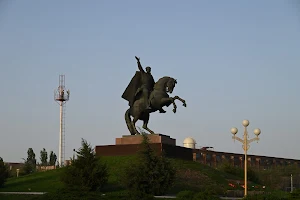 Памятник генералу О.И.Городовикову image