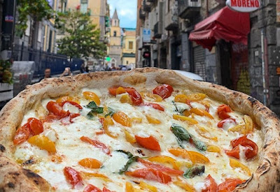 La pizzaiola ( Tipico pizza ) à Fontaine