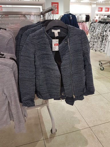 Shopping Mall «Bay Harbour Mall», reviews and photos, Rockaway Turnpike, Lawrence, NY 11559, USA