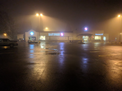 Grocery Store «Safeway», reviews and photos, 95 82nd Dr, Gladstone, OR 97027, USA