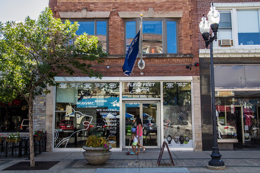 Fleet Feet Sports - Lincoln Square, 4762 N Lincoln Ave, Chicago, IL 60625, USA, 