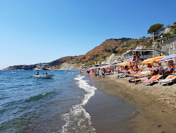 Zdjęcie Plaża Maronti otoczony górami