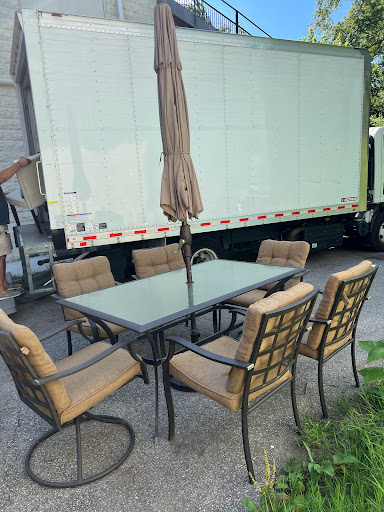 Thrift Store «Zicknacks Community Thrift Store», reviews and photos, 2544 Library Rd Suite 102, Pittsburgh, PA 15234, USA