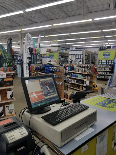 Marine Supply Store «West Marine», reviews and photos, 1577 St Clair Ave NE, Cleveland, OH 44114, USA