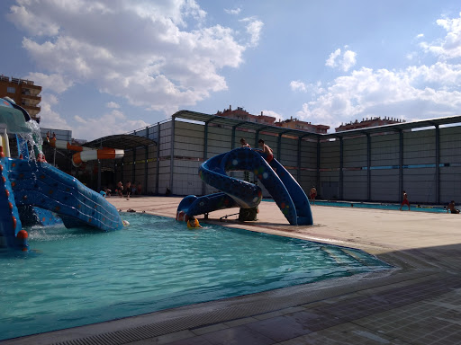 Halka Açık Yüzme Havuzu Diyarbakır