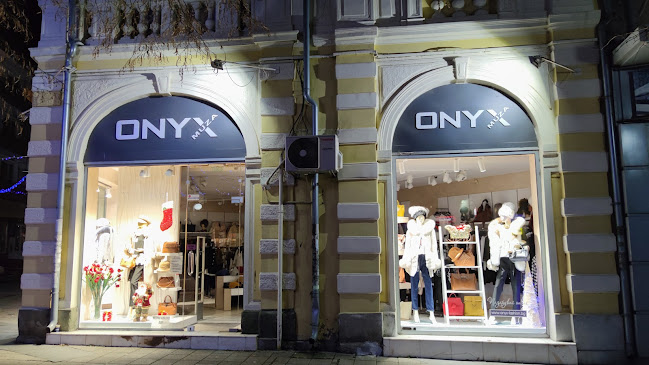 Дамски магазин ONYX Бургас - Магазин за дрехи