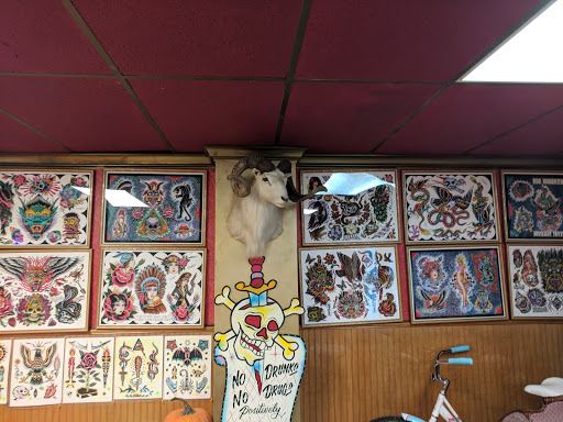 Tattoo Shop «Pair-O-Dice Tattoo», reviews and photos, 2921 S Harvard Ave, Tulsa, OK 74114, USA