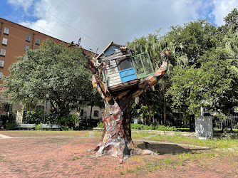 Hurricane Katrina Sculpture - House In A Tree
