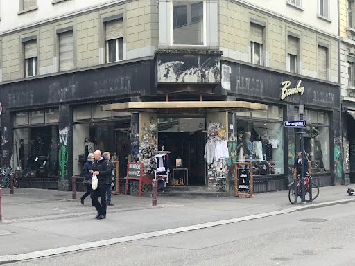 Geschäfte, um Loewe Tasche zu kaufen Zürich