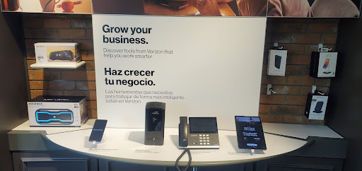 Cell Phone Store «Verizon», reviews and photos, 2105 S University Dr, Davie, FL 33324, USA