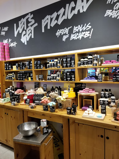 Cosmetics Store «Lush Cosmetics», reviews and photos, 2002 Annapolis Mall Rd, Annapolis, MD 21401, USA