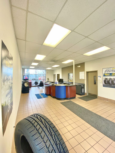 Auto Repair Shop «Goodyear Auto Service Center», reviews and photos, 23133 Bothell Everett Hwy, Bothell, WA 98021, USA