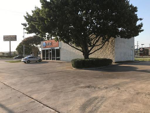 Cell Phone Store «AT&T Authorized Retailer», reviews and photos, 5538 Tezel Rd, San Antonio, TX 78250, USA