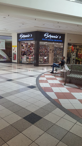 Shopping Mall «The Galleria Mall at White Plains», reviews and photos, 100 Main St, White Plains, NY 10601, USA