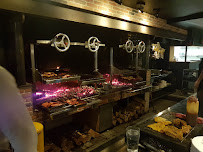 Atmosphère du Restaurant de tapas Chez Woody - Restaurant barbecue et tapas Vannes - n°19