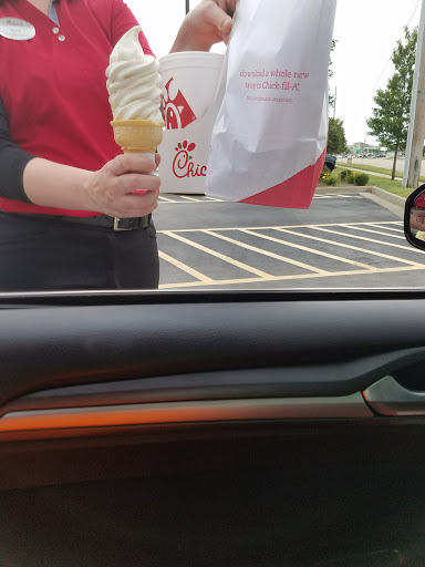 Fast Food Restaurant «Chick-fil-A», reviews and photos, 6203 N Illinois St, Fairview Heights, IL 62208, USA