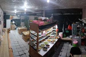 Warung Nasi Sederhana Mang Jaka Asli Kuningan image