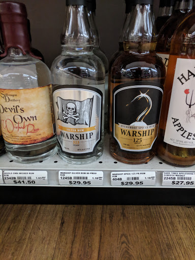 Liquor Store «Grants Pass Liquor Stores», reviews and photos, 210 SE 8th St, Grants Pass, OR 97526, USA