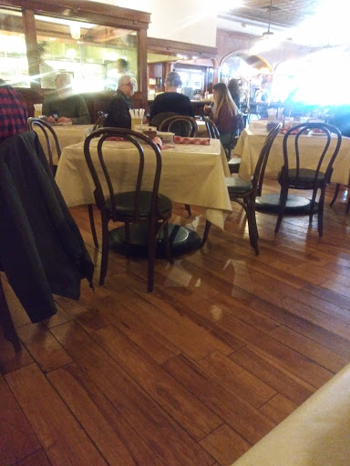 Shopping Mall «Meadowthorpe Shopping Center», reviews and photos, 1600 Leestown Rd, Lexington, KY 40511, USA