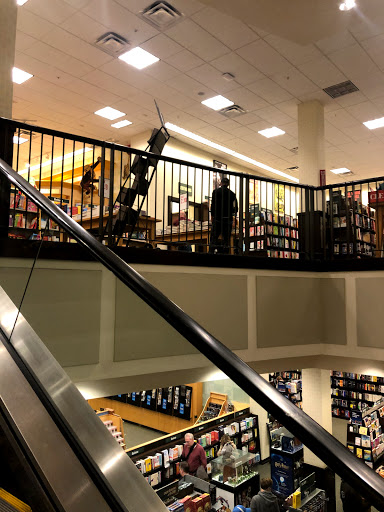 Book Store «Barnes & Noble», reviews and photos, 1430 Plaza Pl, Southlake, TX 76092, USA